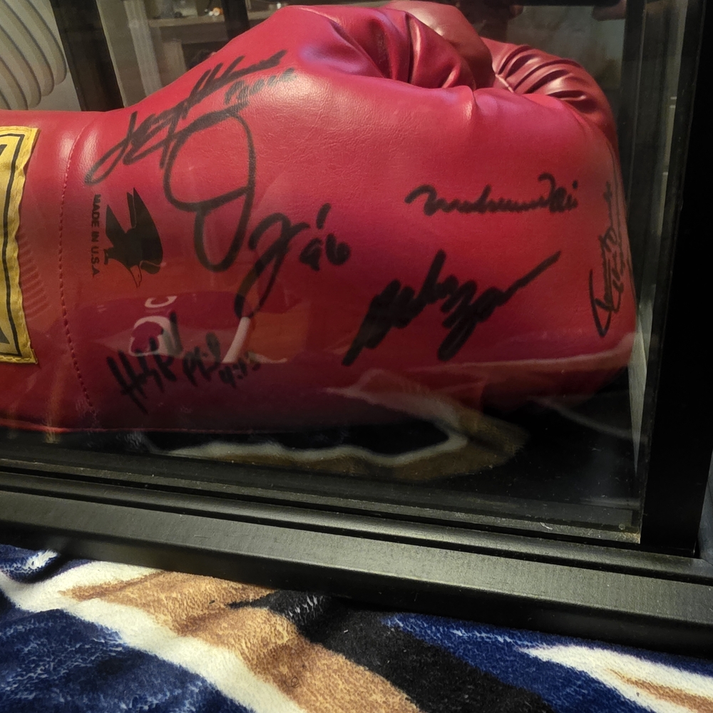 Muhammad Ali History Collection - Picture 2 of 4